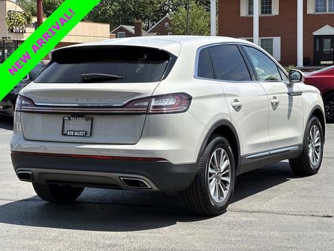 Used 2022 Lincoln Nautilus FWD w/ Premium Package image 3