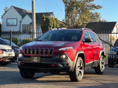 Used 2015 Jeep Cherokee Trailhawk w/ Leather Interior Group image 1