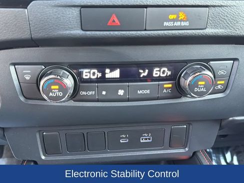 Used 2022 Nissan Frontier Pro-X RWD image 12