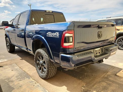 Used 2021 RAM 2500 Laramie w/ Night Edition AWD/4WD image 2