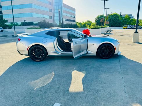 Used 2017 Chevrolet Camaro SS image 44