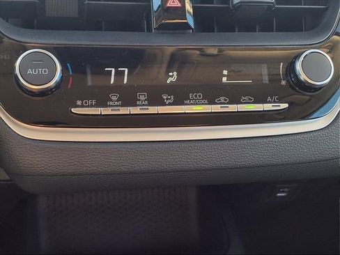 Used 2025 Toyota Corolla LE image 19