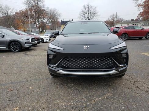 Used 2024 Buick Envista Avenir image 11