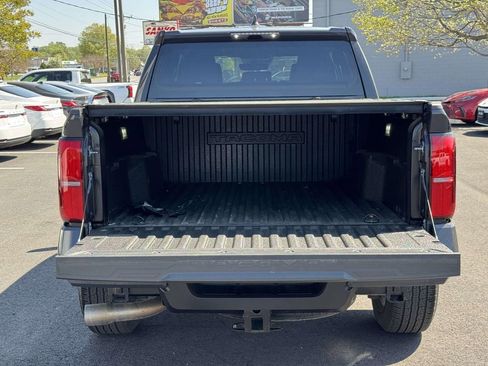 Used 2025 Toyota Tacoma TRD Sport image 16