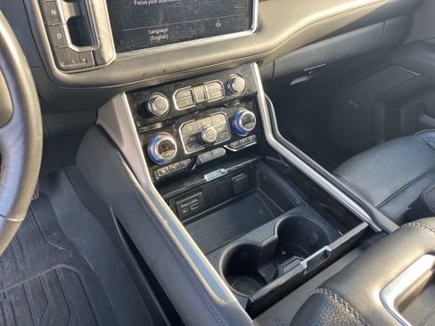 Used 2021 GMC Yukon Denali w/ Denali Ultimate Package AWD/4WD image 28