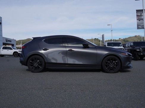 Used 2024 MAZDA MAZDA3 Hatchback w/Premium Plus Pkg image 3