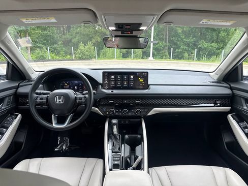 Used 2024 Honda Accord Touring image 16