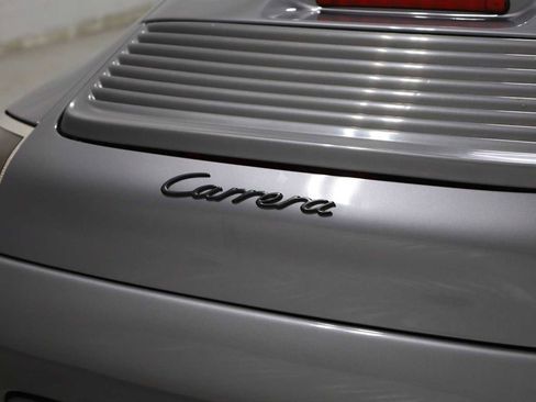 Used 2001 Porsche 911 Carrera image 8