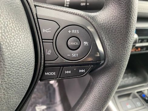 Certified 2022 Toyota RAV4 LE image 18