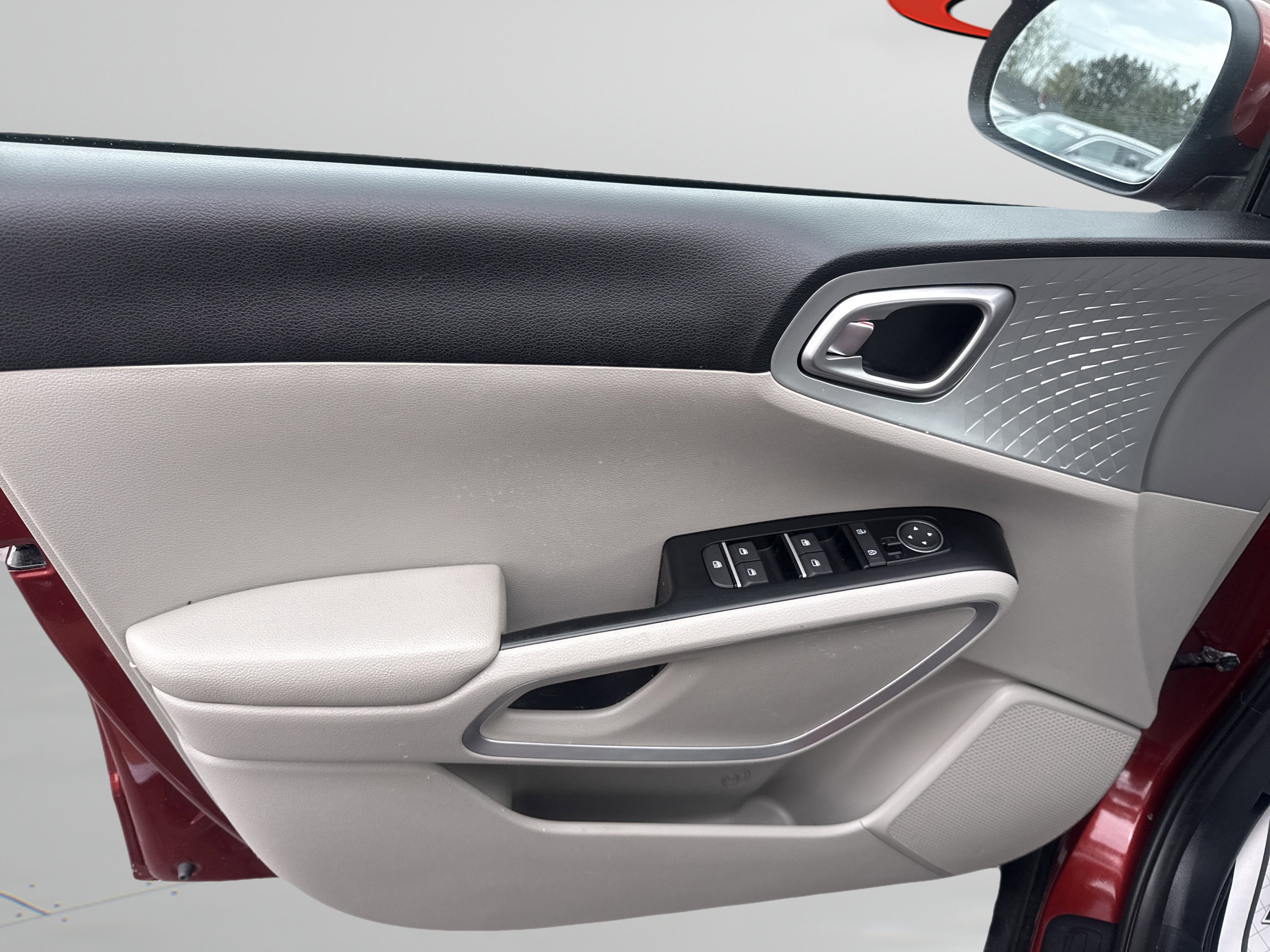 Used 2020 Kia Soul LX FWD image 21