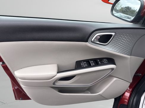 Used 2020 Kia Soul LX FWD image 21