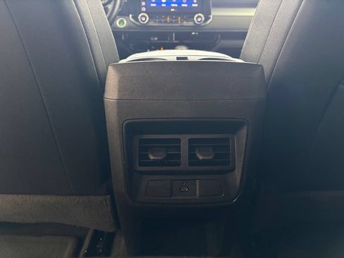 Used 2024 Chevrolet Colorado LT w/ LT Convenience Package II AWD/4WD image 32