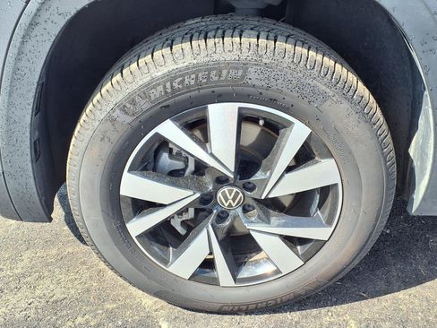 Used 2023 Volkswagen Atlas Cross Sport SE AWD/4WD image 20