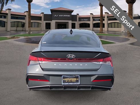 Certified 2025 Hyundai Elantra Sport FWD image 7