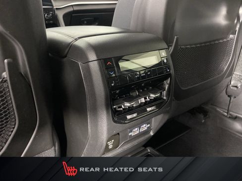Used 2021 Jeep Grand Cherokee L Limited AWD/4WD image 32