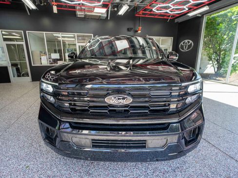 Used 2025 Ford Expedition Platinum w/ Stealth Performance Package AWD/4WD image 6