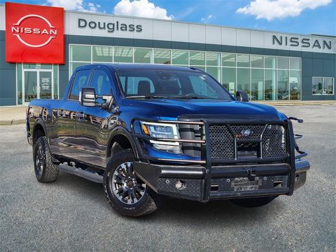 Used 2021 Nissan Titan PRO-4X w/ Pro-4x Convenience Package image 1