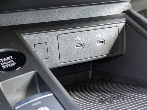 New 2026 Nissan Kicks SR FWD image 21