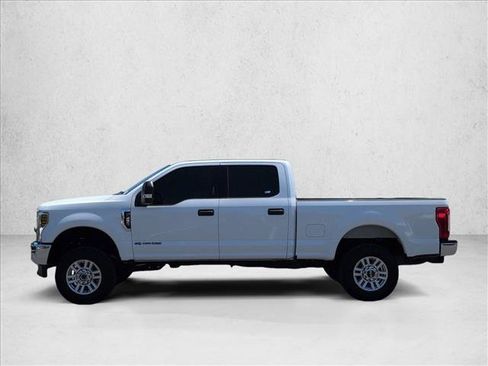 Used 2019 Ford F250 XLT w/ Snow Plow Prep Package AWD/4WD image 9