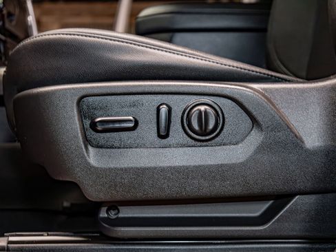 Used 2021 Chevrolet Silverado 2500 LTZ w/ LTZ Plus Package image 24