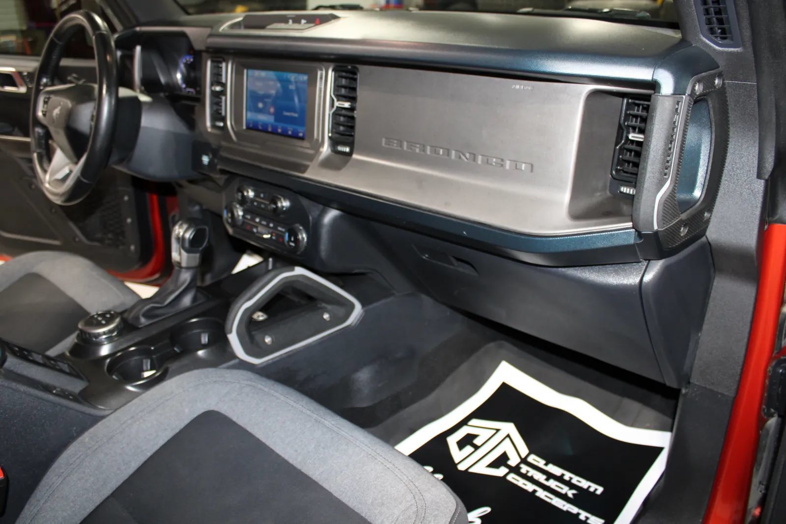 Used 2022 Ford Bronco Outer Banks AWD/4WD image 31
