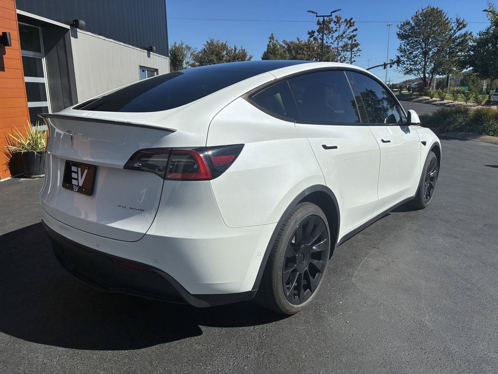 Used 2021 Tesla Model Y Long Range AWD/4WD image 7