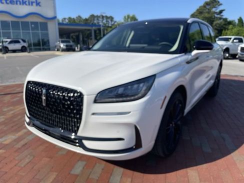 Used 2024 Lincoln Corsair FWD w/ Equipment Group 102A image 1