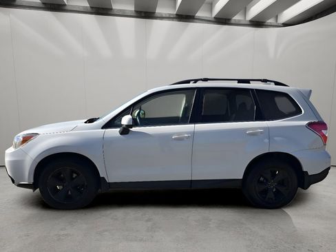 Used 2016 Subaru Forester 2.5i Limited image 2