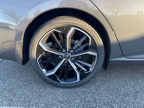 New 2025 Nissan Altima 2.5 SR image 13