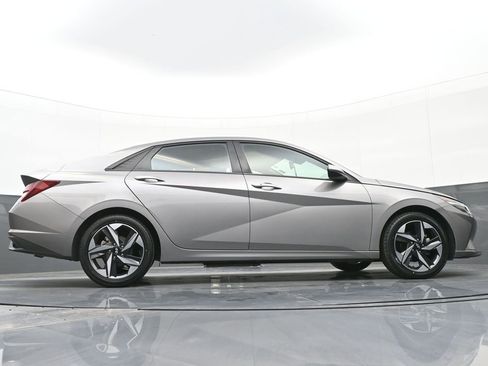 Certified 2023 Hyundai Elantra SEL w/ Convenience Package image 37