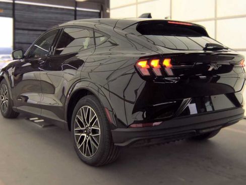 Used 2025 Ford Mustang Mach-E Premium RWD image 4