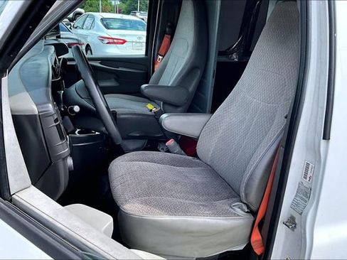 Used 2012 GMC Savana 2500 RWD image 15