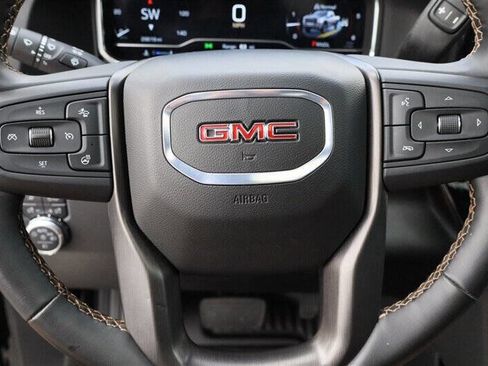 Used 2025 GMC Sierra 3500 AT4 w/ AT4 Premium Plus Package AWD/4WD image 22