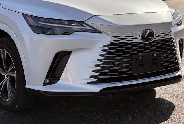 Used 2024 Lexus RX 350 Premium w/ Convenience Package AWD/4WD image 2