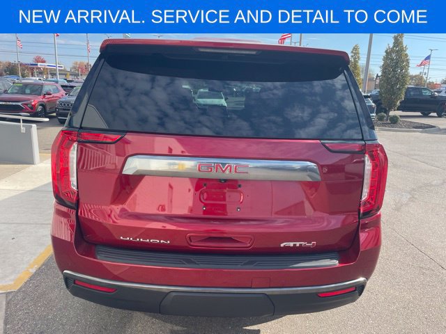 Used 2023 GMC Yukon AT4 w/ LPO, Floor Liner Package AWD/4WD image 10