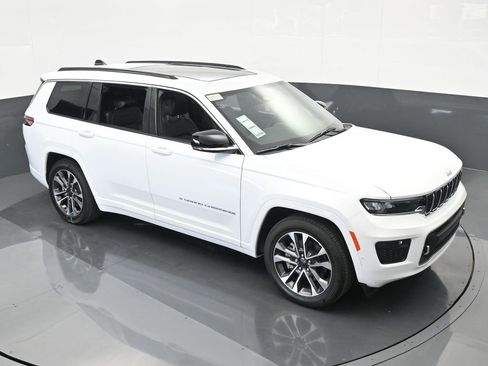 Used 2024 Jeep Grand Cherokee L Overland image 45