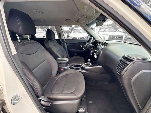 Used 2019 Kia Soul image 26
