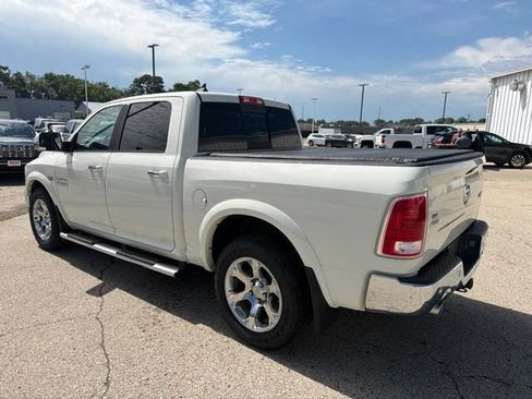 Used 2016 RAM 1500 Laramie w/ Convenience Group AWD/4WD image 3