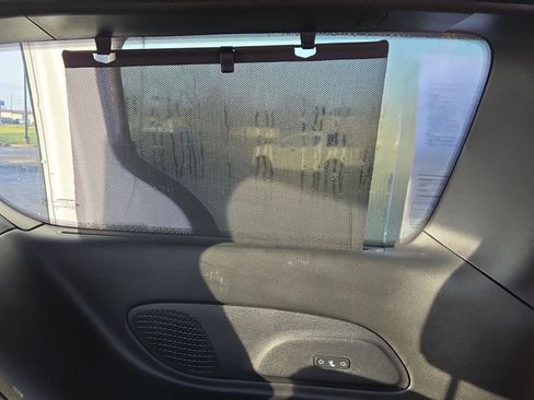 Used 2021 Chrysler Pacifica Pinnacle image 60