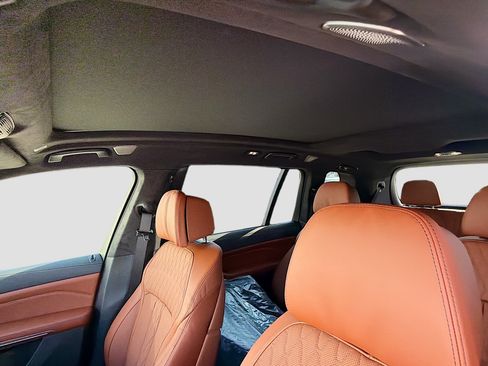 New 2026 BMW ALPINA XB7 AWD/4WD image 26