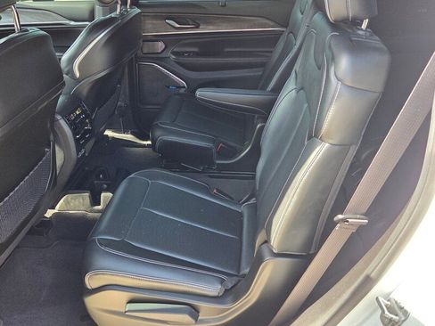 Certified 2021 Jeep Grand Cherokee L Overland w/ Luxury Tech Group IV AWD/4WD image 11