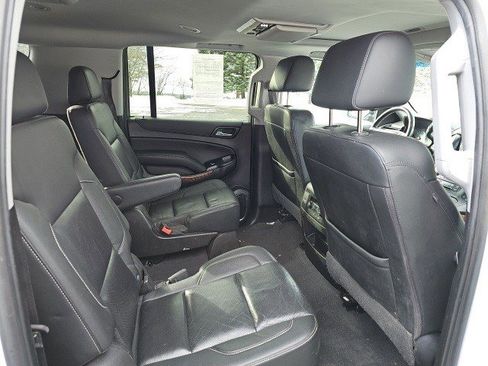 Used 2020 Chevrolet Suburban Premier image 16