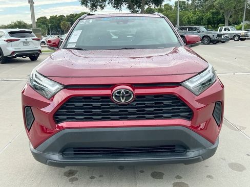 Used 2023 Toyota RAV4 XLE w/ Convenience Package FWD image 2