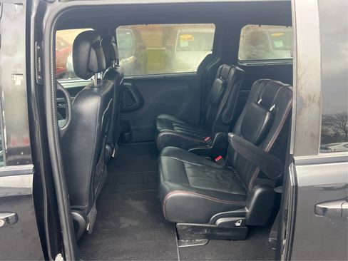 Used 2017 Dodge Grand Caravan GT image 11