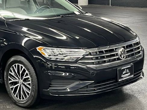 Used 2021 Volkswagen Jetta SE w/ SE Cold Weather Package image 36