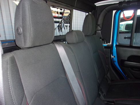 Used 2021 Jeep Gladiator Rubicon image 22