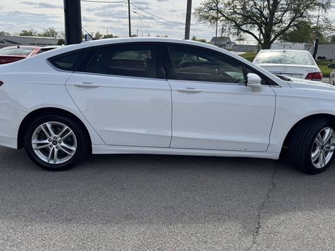 Used 2018 Ford Fusion SE FWD image 9