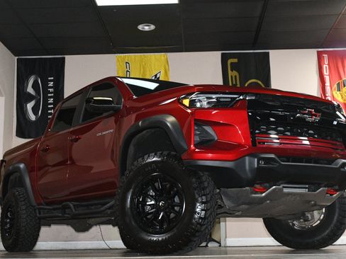 Used 2025 Chevrolet Colorado ZR2 w/ Technology Package AWD/4WD image 83
