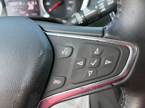 Used 2021 Chevrolet Equinox LT FWD image 12