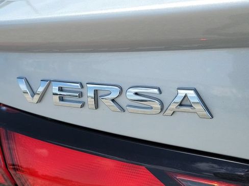 Used 2024 Nissan Versa SR FWD image 8